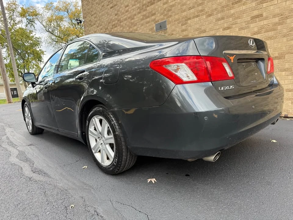 2007 Lexus ES 5th Gen - Image 3 of 15
