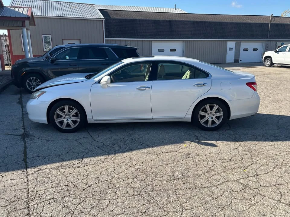 2007 Lexus ES 5th Gen - Image 2 of 4