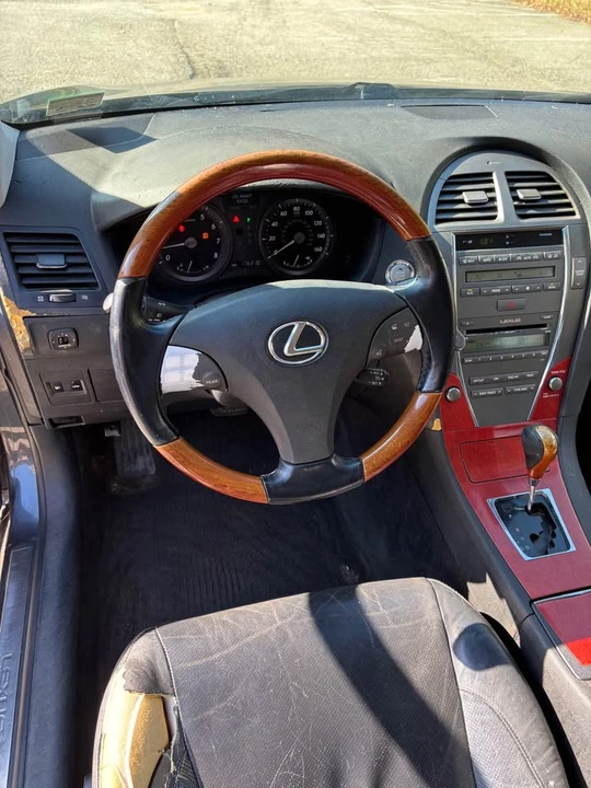 2007 Lexus ES 5th Gen - Image 2 of 11