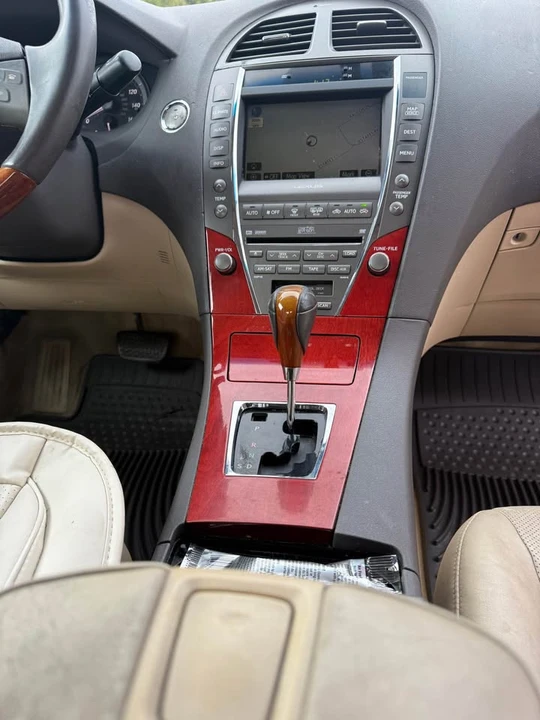 2007 Lexus ES 5th Gen - Image 10 of 20