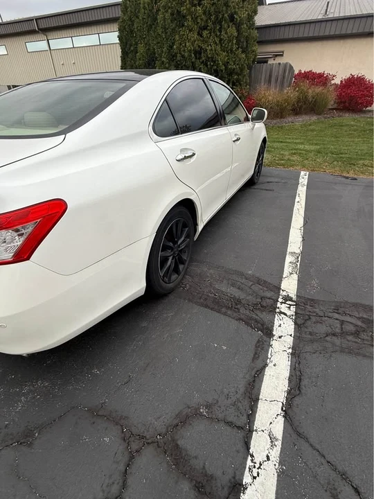2007 Lexus ES 5th Gen - Image 5 of 20