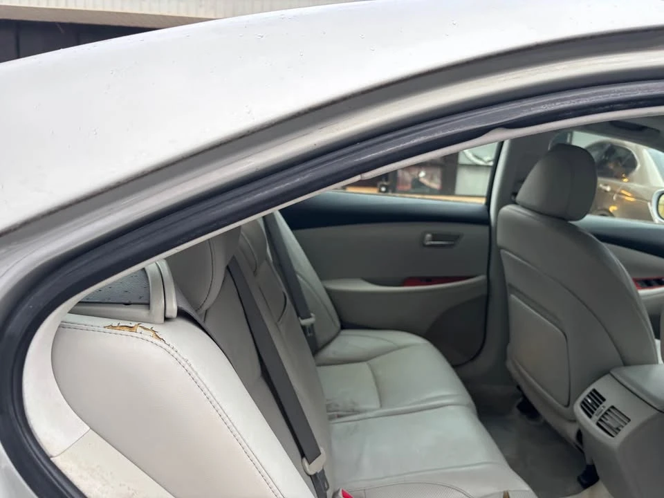 2007 Lexus ES 5th Gen - Image 11 of 13
