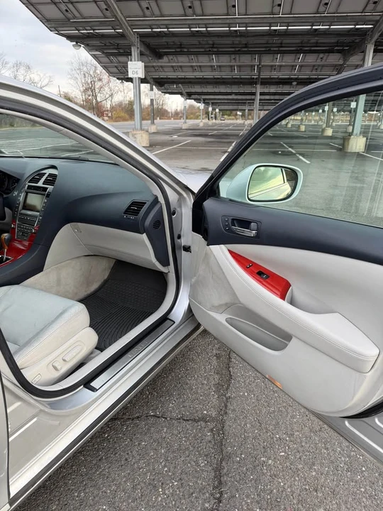 2007 Lexus ES 5th Gen - Image 10 of 20