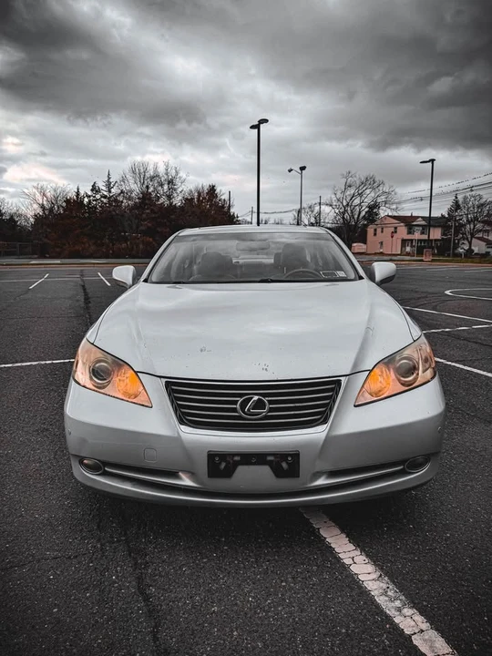 2007 Lexus ES 5th Gen - Image 2 of 20