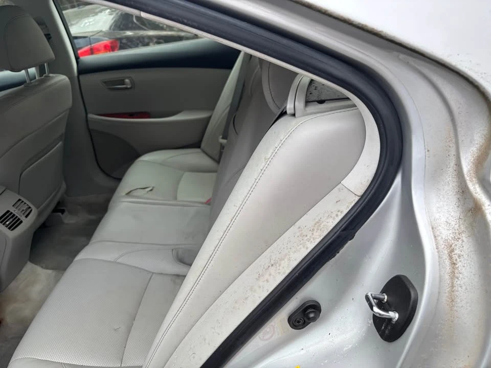 2007 Lexus ES 5th Gen - Image 10 of 13