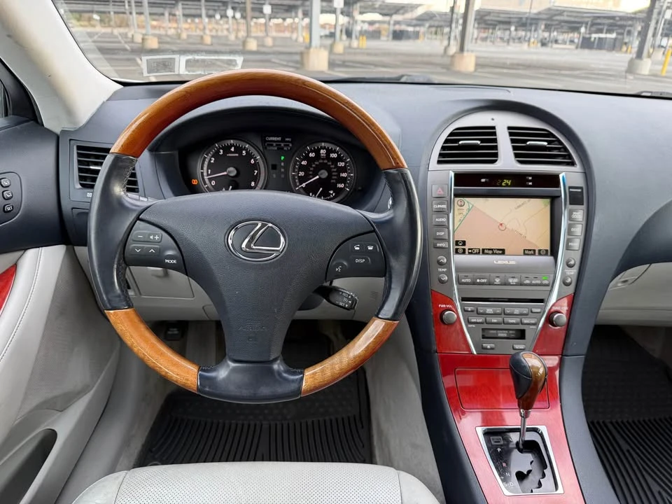 2007 Lexus ES 5th Gen - Image 17 of 20