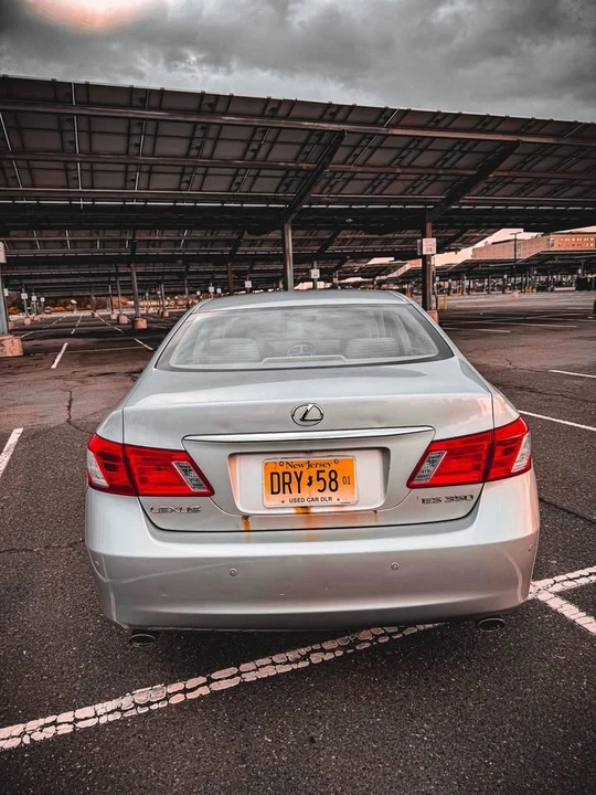 2007 Lexus ES 5th Gen - Image 5 of 20