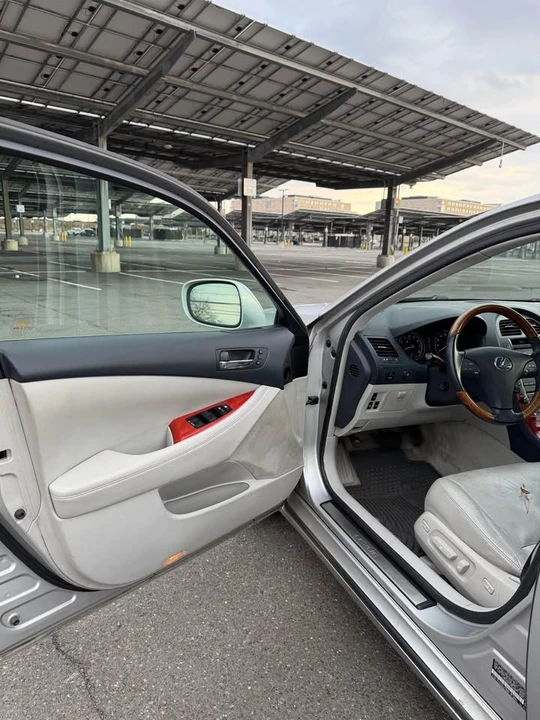 2007 Lexus ES 5th Gen - Image 8 of 20