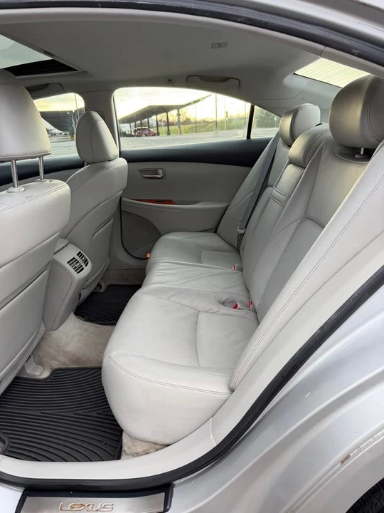 2007 Lexus ES 5th Gen - Image 13 of 20