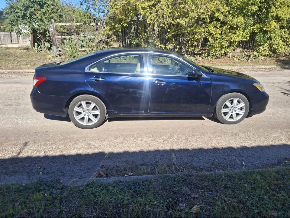2007 Lexus ES 5th Gen - Image 2 of 12