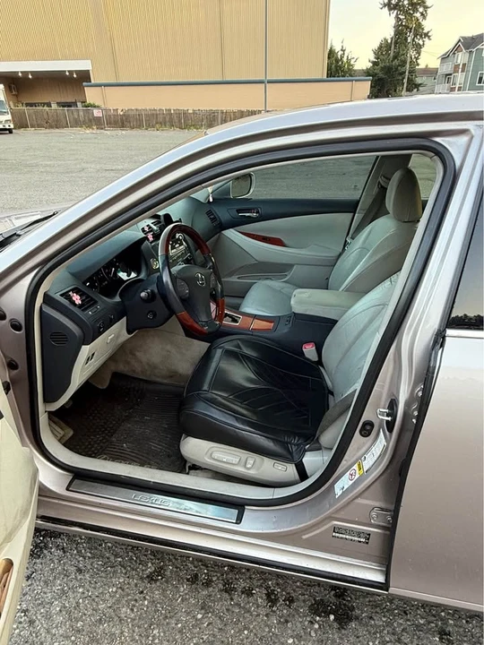 2007 Lexus ES 5th Gen - Image 6 of 11
