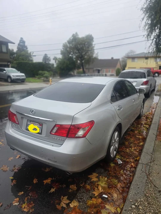 2007 Lexus ES 5th Gen - Image 5 of 10
