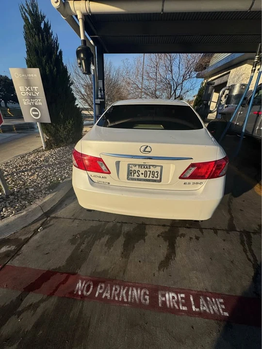 2007 Lexus ES 4th Gen - Image 2 of 10