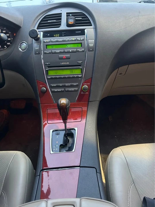 2007 Lexus ES 5th Gen - Image 9 of 11