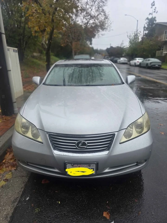 2007 Lexus ES 5th Gen - Image 2 of 10