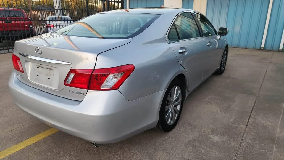 2007 Lexus ES 5th Gen - Image 7 of 13