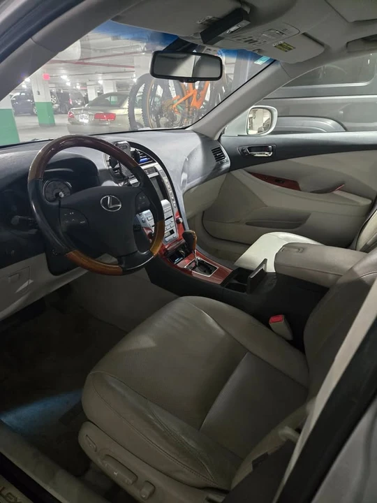2007 Lexus ES 5th Gen - Image 6 of 8