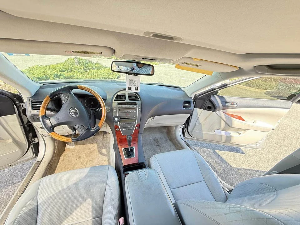 2007 Lexus ES 5th Gen - Image 4 of 16