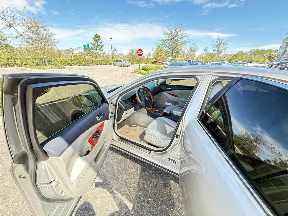2007 Lexus ES 5th Gen - Image 8 of 16