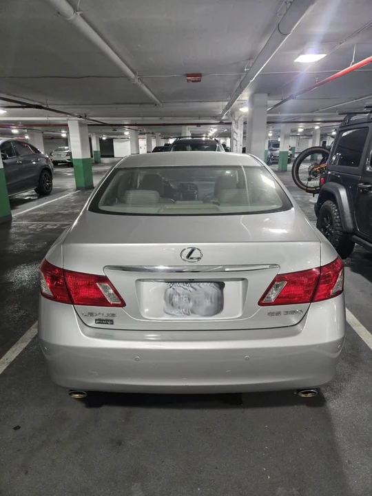 2007 Lexus ES 5th Gen - Image 2 of 8