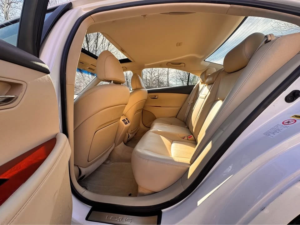 2007 Lexus ES 5th Gen - Image 15 of 20
