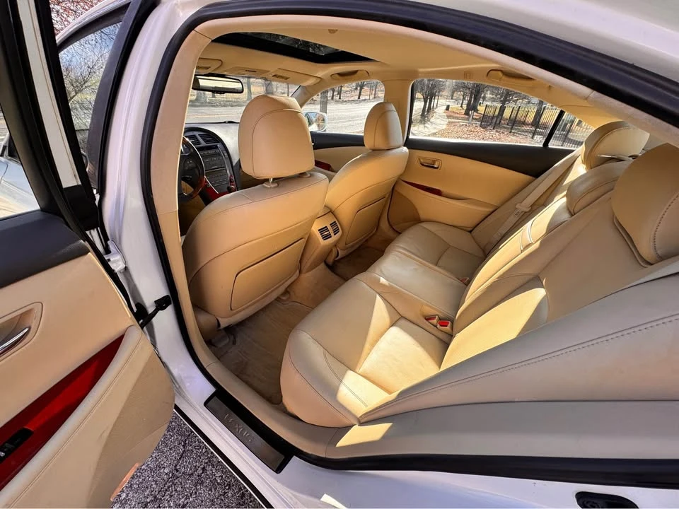 2007 Lexus ES 5th Gen - Image 17 of 20