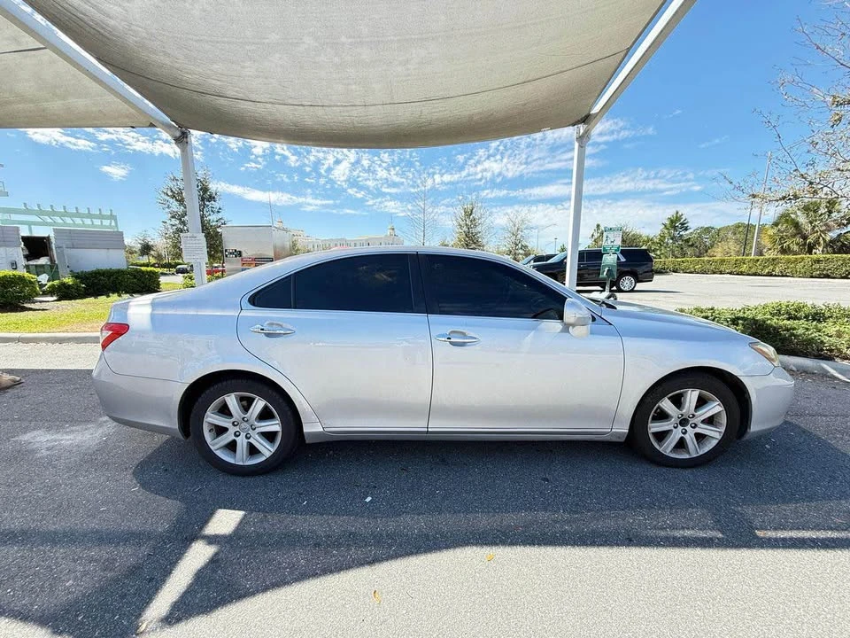 2007 Lexus ES 5th Gen - Image 11 of 16