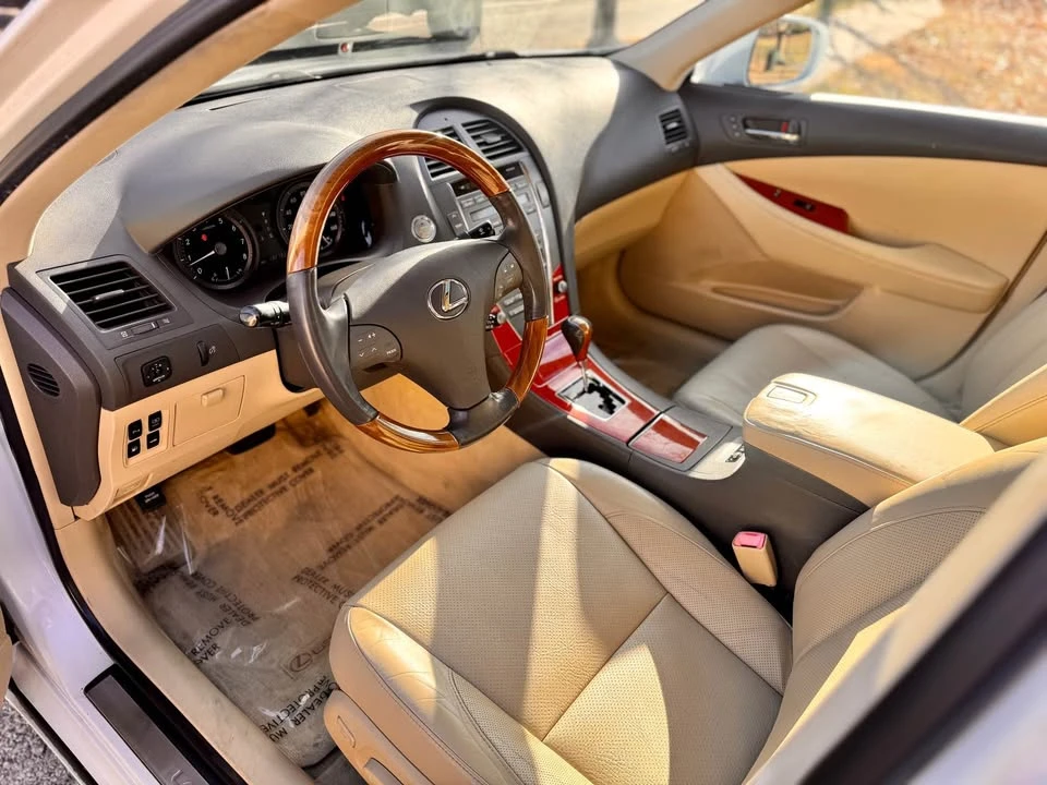 2007 Lexus ES 5th Gen - Image 13 of 20