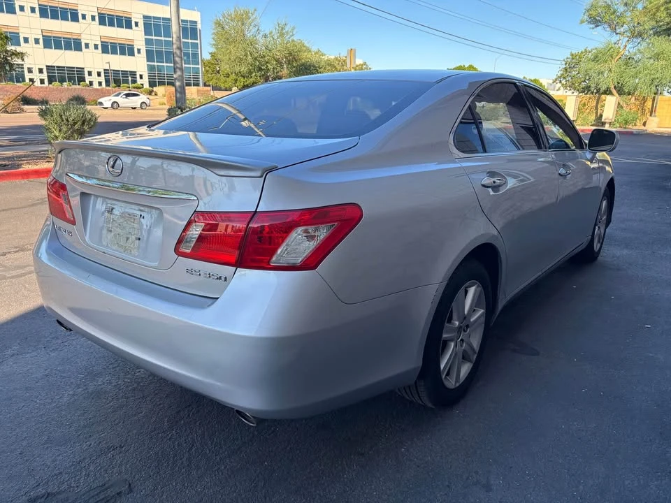 2007 Lexus ES 5th Gen - Image 4 of 12
