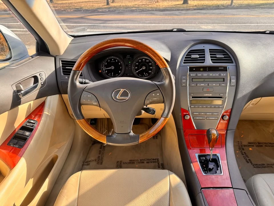 2007 Lexus ES 5th Gen - Image 11 of 20
