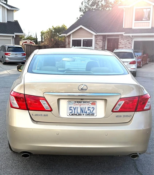 2007 Lexus ES 5th Gen - Image 3 of 11