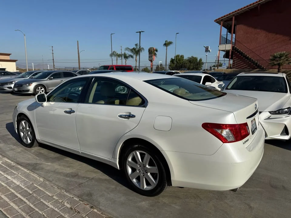 2007 Lexus ES 5th Gen - Image 4 of 6