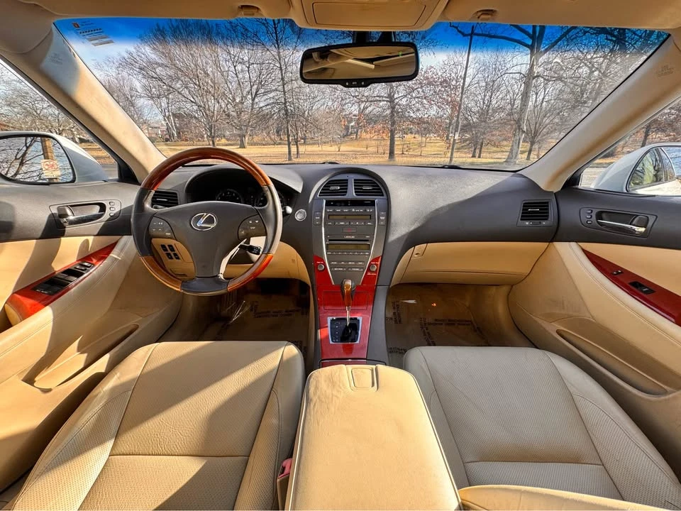 2007 Lexus ES 5th Gen - Image 9 of 20