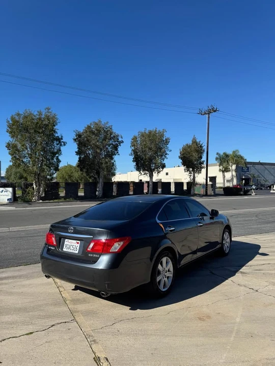 2007 Lexus ES 5th Gen - Image 4 of 11