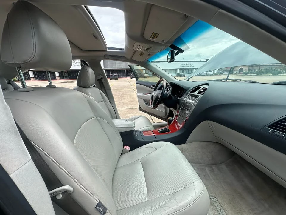 2007 Lexus ES 5th Gen - Image 3 of 18