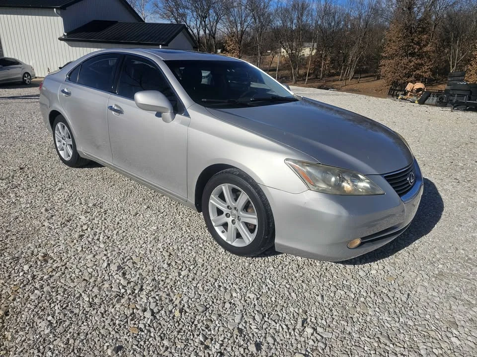 2007 Lexus ES 5th Gen - Image 2 of 10