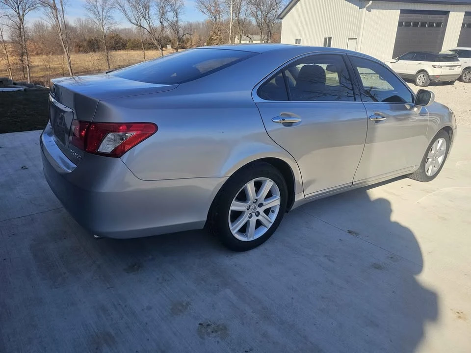 2007 Lexus ES 5th Gen - Image 7 of 10