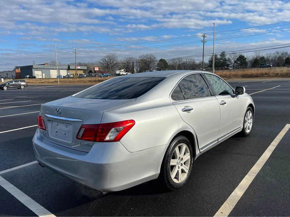 2007 Lexus ES 5th Gen - Image 5 of 15