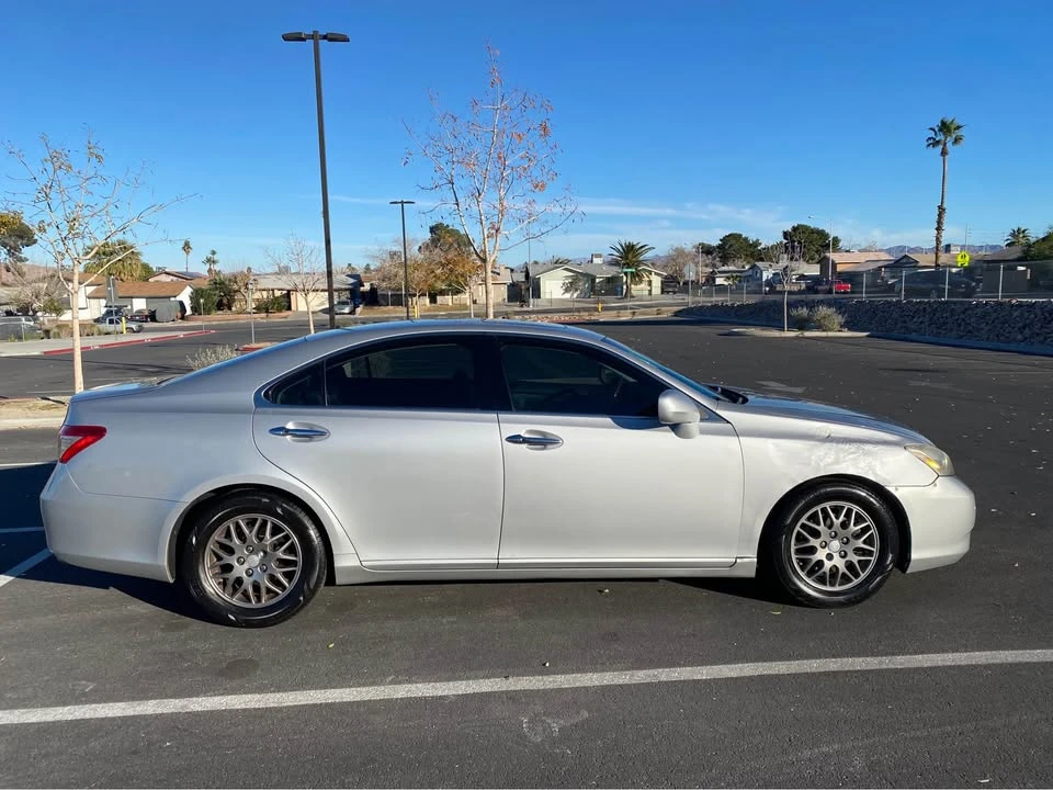 2007 Lexus ES 4th Gen - Image 4 of 9