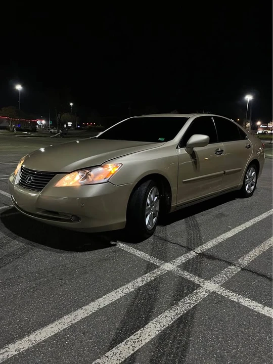 2007 Lexus ES 5th Gen - Image 3 of 10