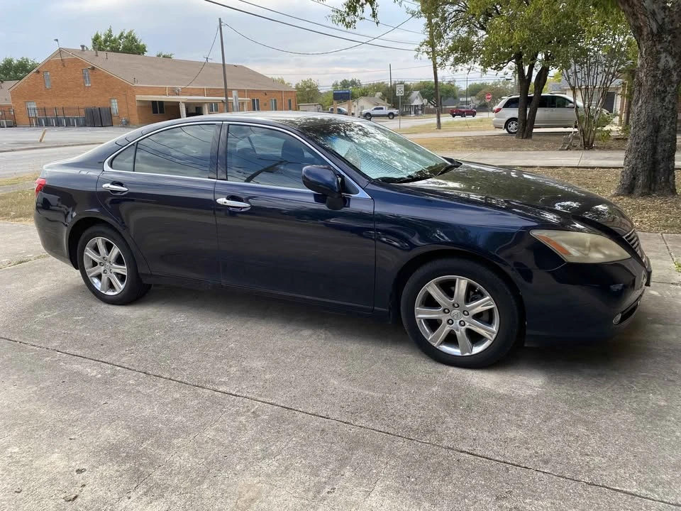 2007 Lexus ES 5th Gen - Image 2 of 4
