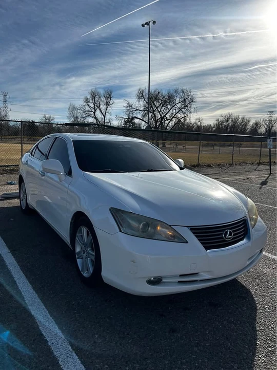 2007 Lexus ES 5th Gen - Image 2 of 10