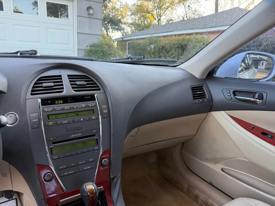 2007 Lexus ES 5th Gen - Image 7 of 10