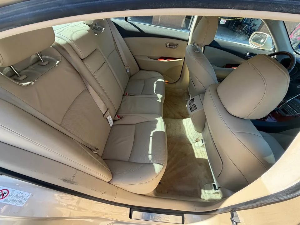 2007 Lexus ES 5th Gen - Image 12 of 15