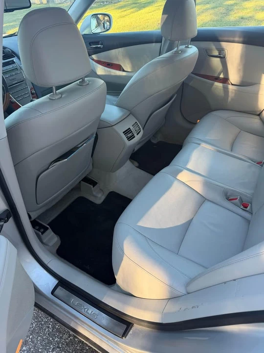 2007 Lexus ES 5th Gen - Image 9 of 11
