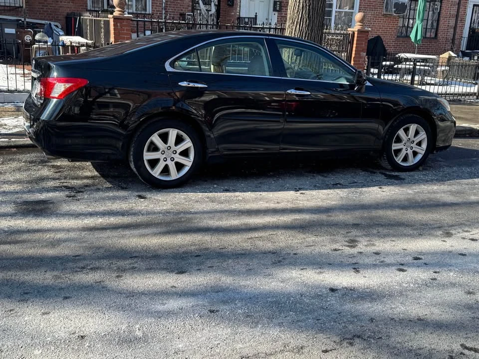 2007 Lexus ES 5th Gen - Image 10 of 12