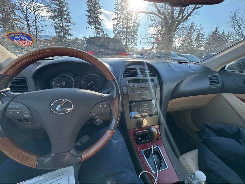 2007 Lexus ES 5th Gen - Image 9 of 12