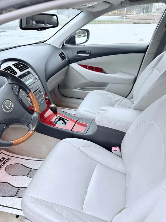 2007 Lexus ES 5th Gen - Image 11 of 15