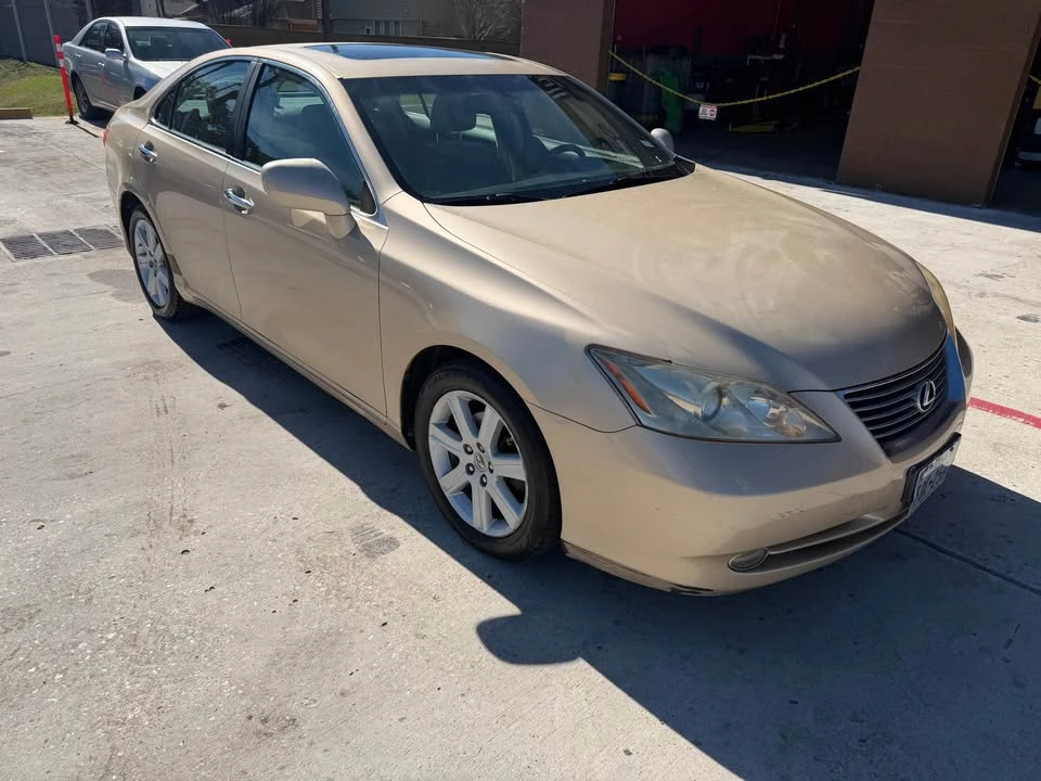 2007 Lexus ES 5th Gen - Image 2 of 15