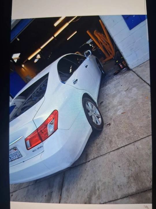 2007 Lexus ES 5th Gen - Image 2 of 4